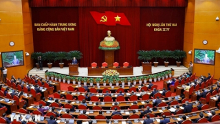 Thông báo Hội nghị lần thứ hai Ban Chấp hành Trung ương Đảng khóa XIV